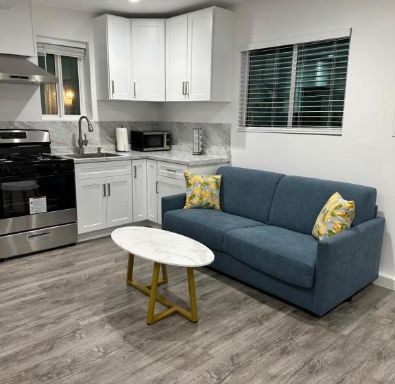 ペンション Cozy Studio Brand New Granada Hills