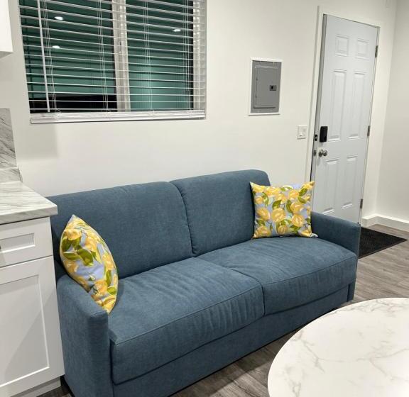 ペンション Cozy Studio Brand New Granada Hills