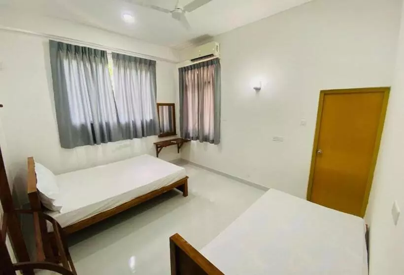 ペンション Golden City Resort Anuradhapura