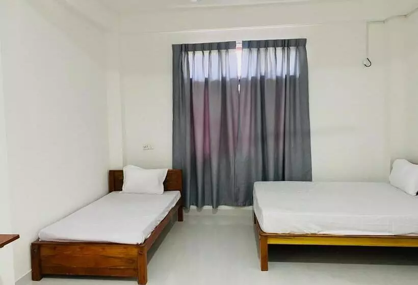 ペンション Golden City Resort Anuradhapura