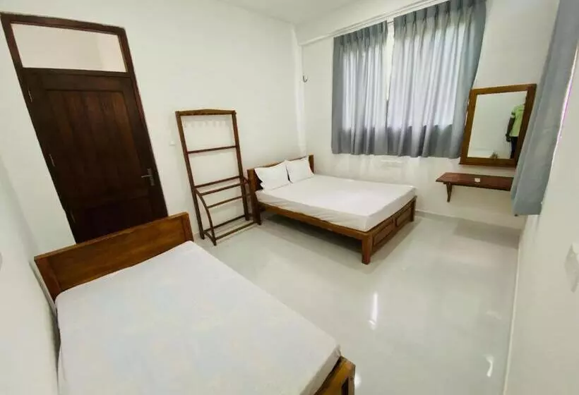 ペンション Golden City Resort Anuradhapura