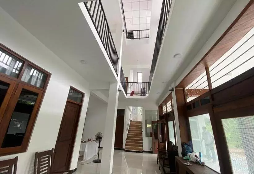 ペンション Golden City Resort Anuradhapura