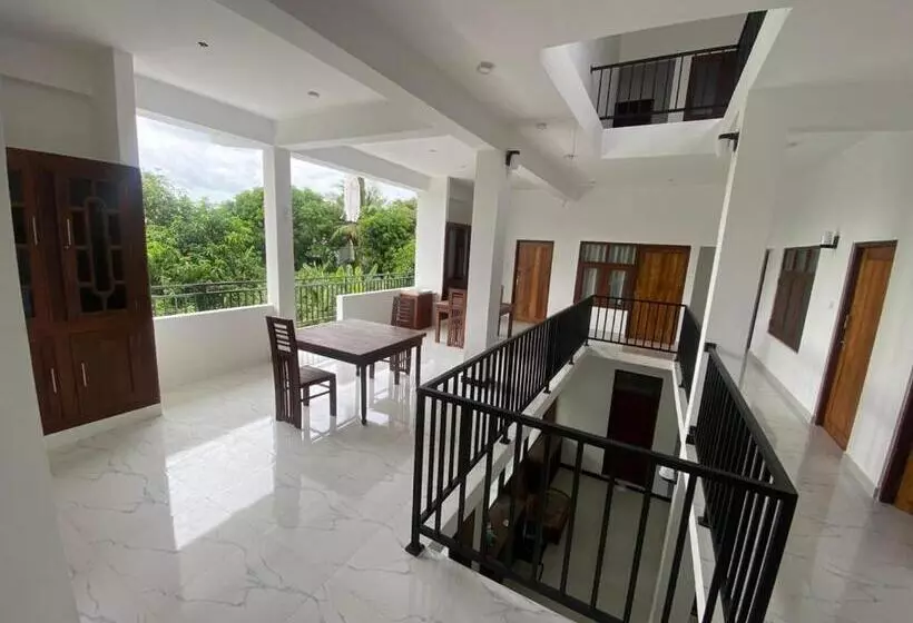ペンション Golden City Resort Anuradhapura