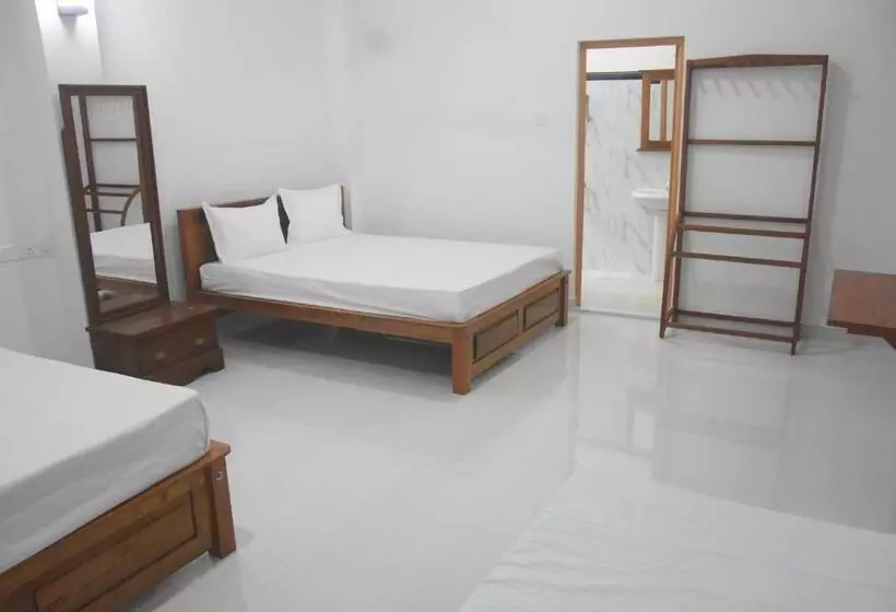 ペンション Golden City Resort Anuradhapura