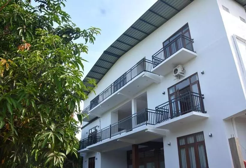 ペンション Golden City Resort Anuradhapura