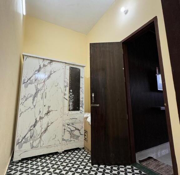 פנסיון Homely Escapes