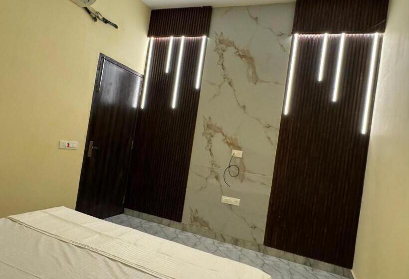 פנסיון Homely Escapes