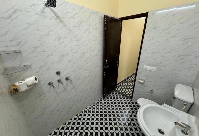 פנסיון Homely Escapes