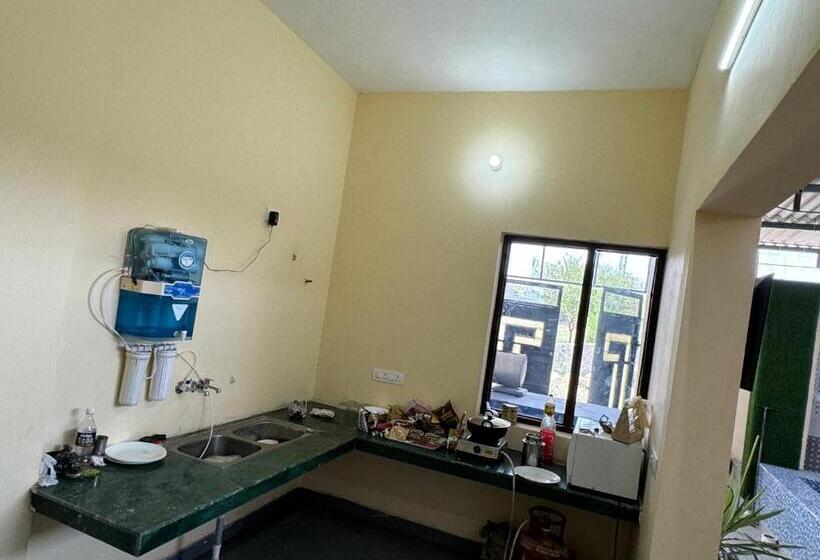 פנסיון Homely Escapes