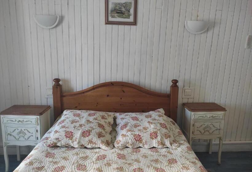 펜션 Maison De Bourg Spacieuse Avec Terrasse