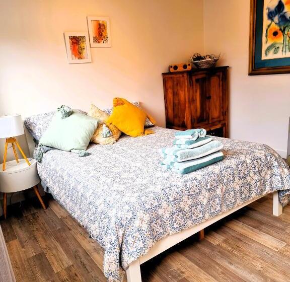 بنسيون Sun Republik Studio