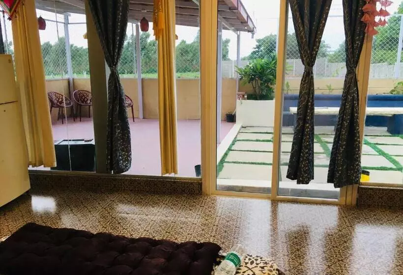 ペンション Sunsetescape 3bhk Private Property