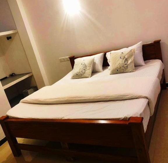 بنسيون Luminous Home Stay