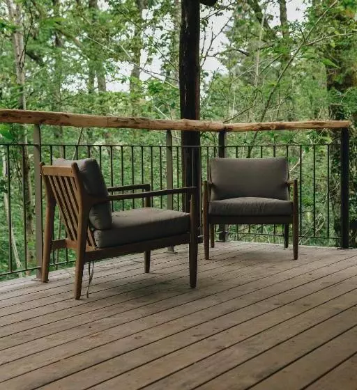 リゾートホテル Bandiat Le Domaine