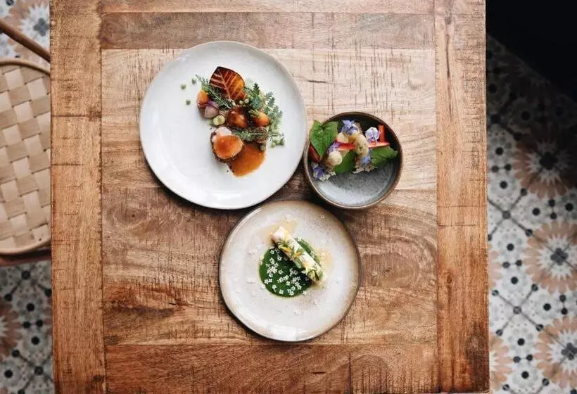 リゾートホテル Bandiat Le Domaine