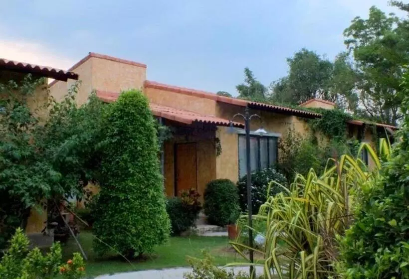 Villa Tuscany Country Resort