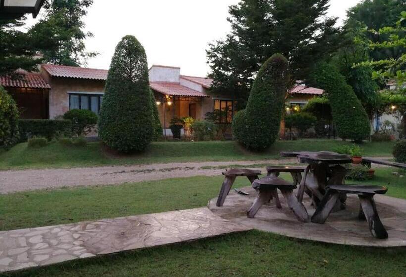 Villa Tuscany Country Resort