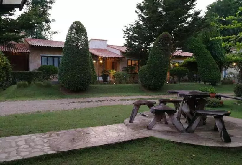 Villa Tuscany Country Resort