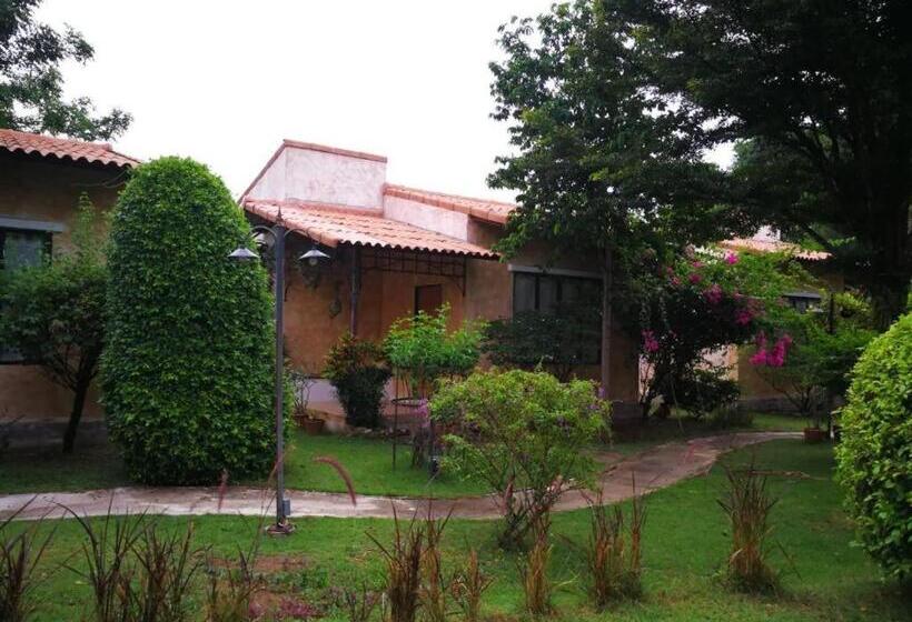 Villa Tuscany Country Resort