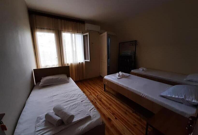 هاستل Dali S Guest House