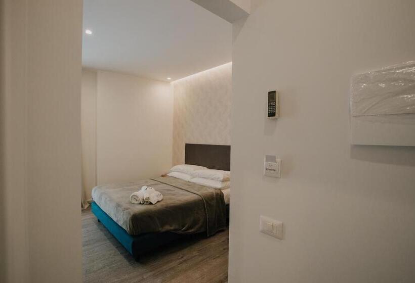 צימר Marcone Luxury Rooms   Il Giardino Di Pietra