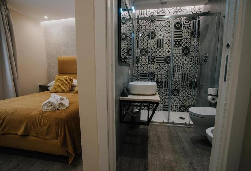 צימר Marcone Luxury Rooms   Il Giardino Di Pietra