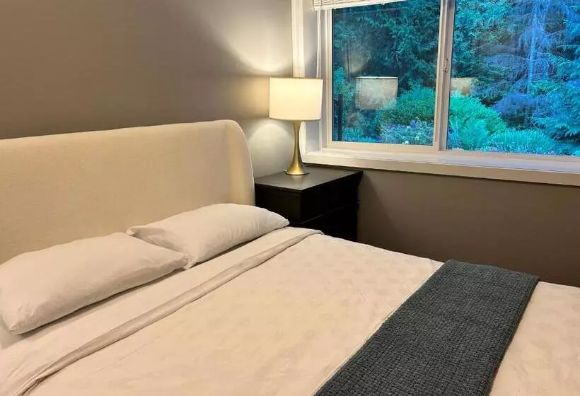 ベッドアンドブレックファースト North Vancouver Lynn Valley Two Bedrooms Suite