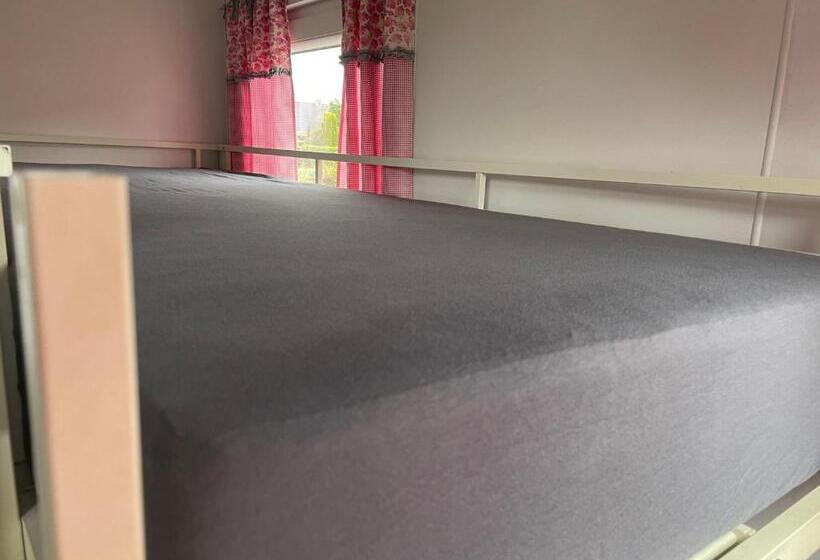 ベッドアンドブレックファースト Pipowagen Mamaloe