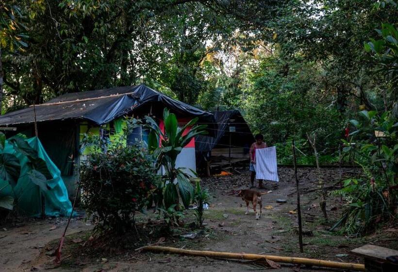 מלון כמוסות Eco Hospedaje Ata Ladrilleros