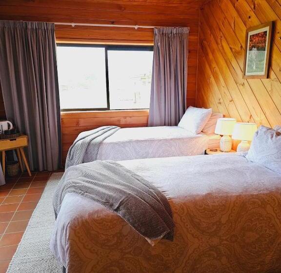 فندق Equestrian Farm Stay