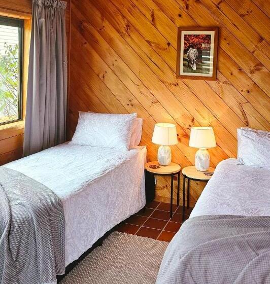 فندق Equestrian Farm Stay