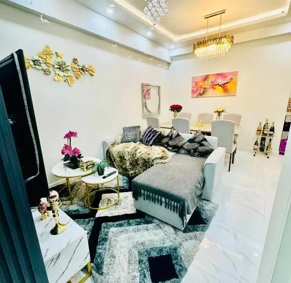 ホテル Gina Staycation Condo Unit