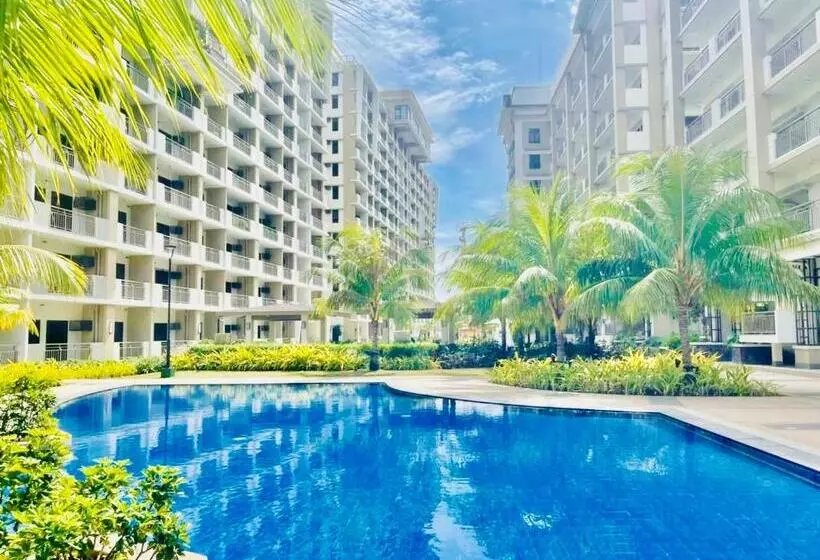 ホテル Gina Staycation Condo Unit