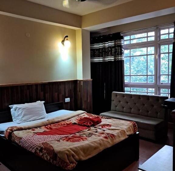 בית מלון כפרי Shayabong