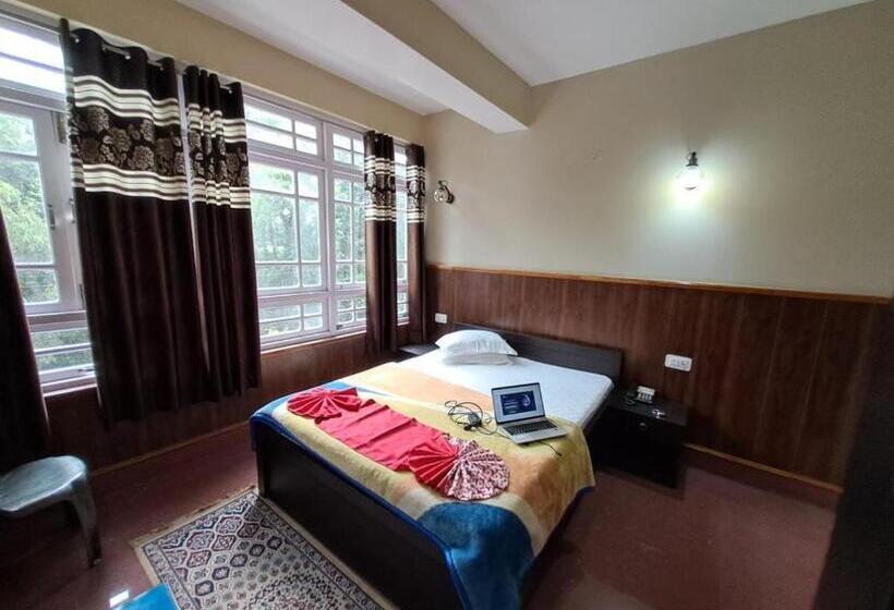 בית מלון כפרי Shayabong