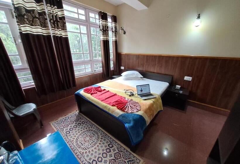 בית מלון כפרי Shayabong