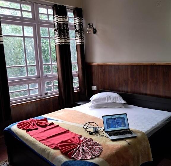 בית מלון כפרי Shayabong