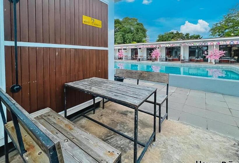 Hotelli The Toy Hoteru Resort Rayong