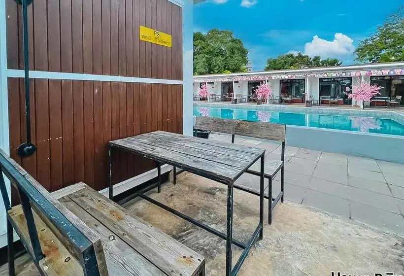 Hotelli The Toy Hoteru Resort Rayong