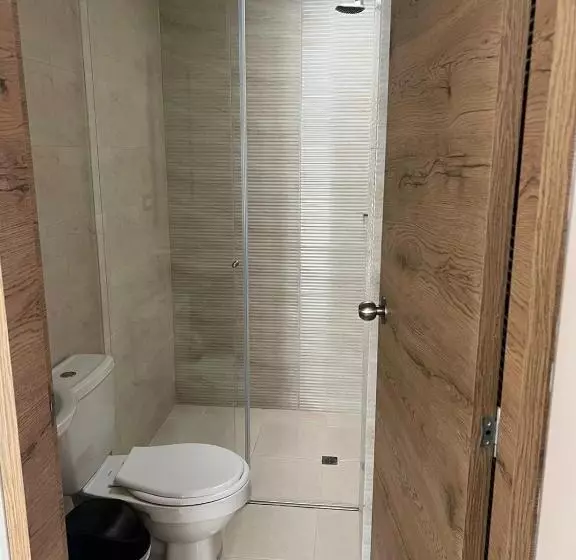 ホテル Zafiro Express