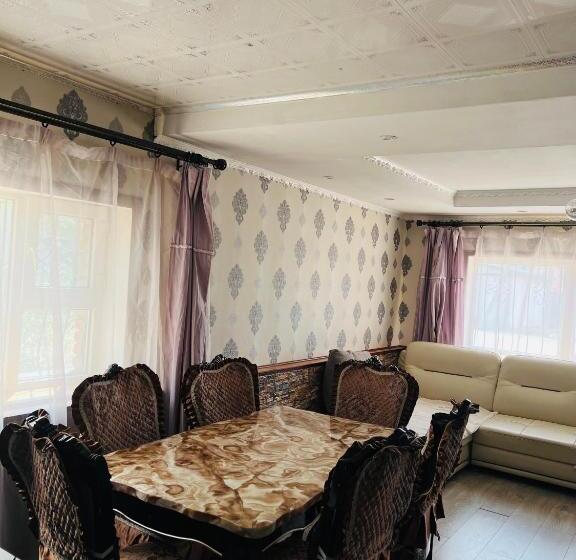 پانسیون Ayanchin Guest House