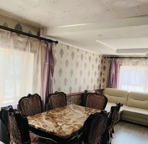 پانسیون Ayanchin Guest House