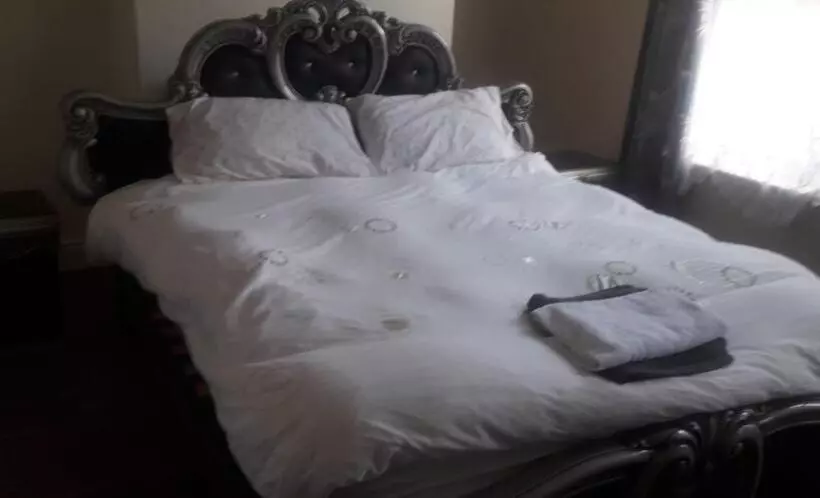 Majatalo Bright Home Guest House