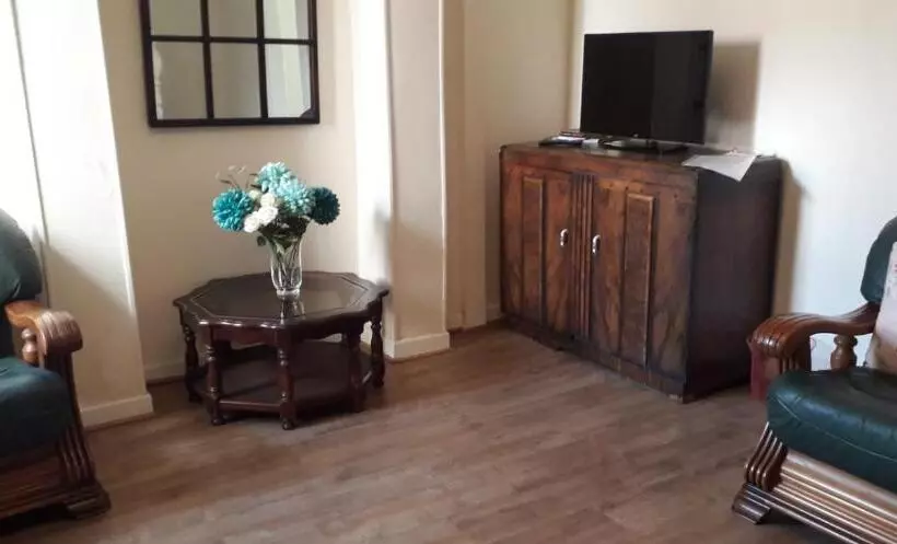 Majatalo Bright Home Guest House