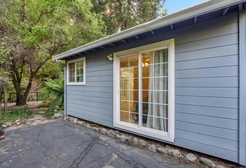 膳宿费 Either Way Hideaway