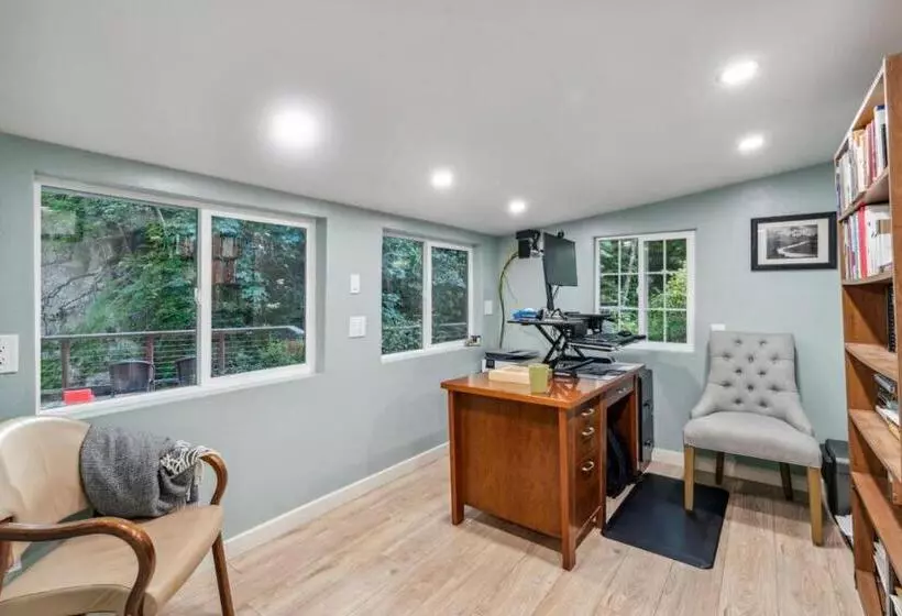 Majatalo Either Way Hideaway