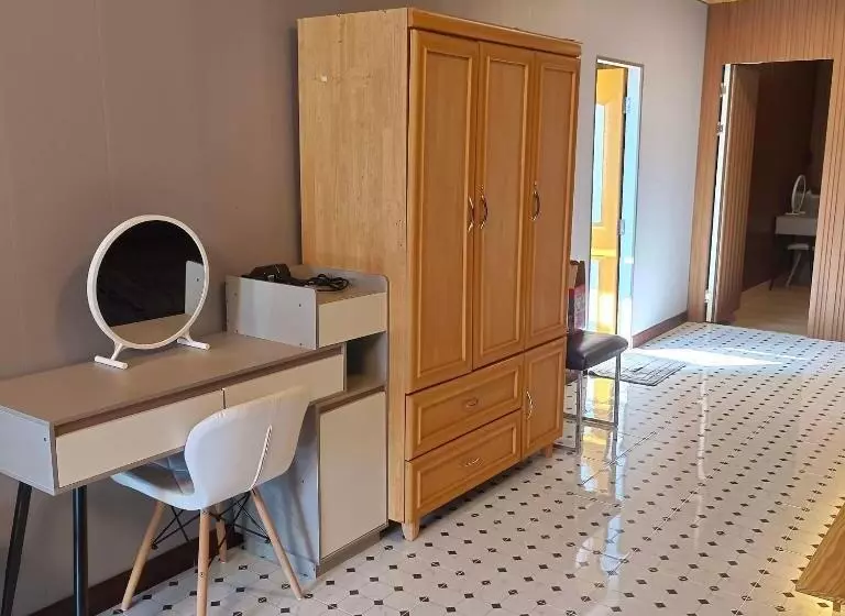 Majatalo Patchara Home