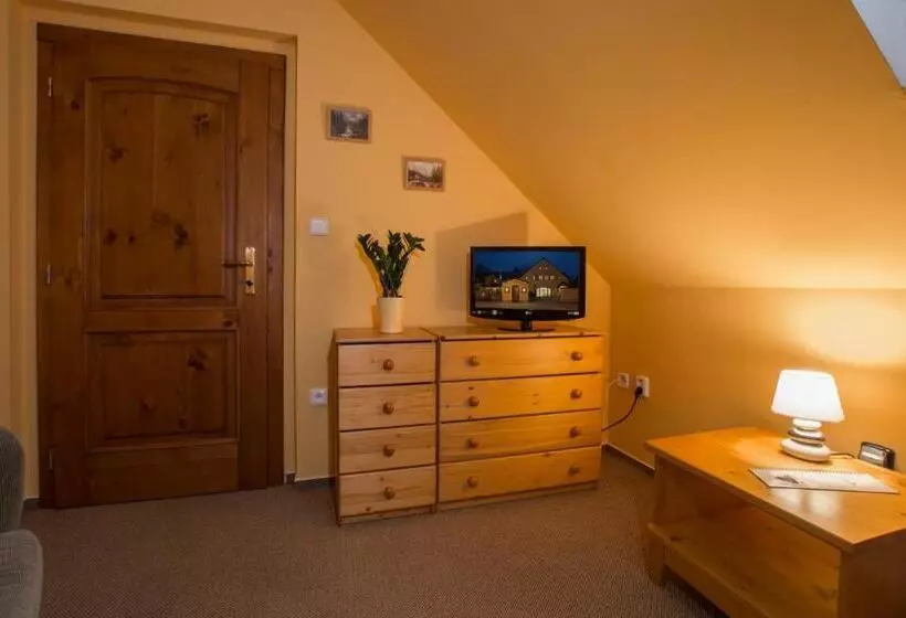 Majatalo Penzion U černého čápa