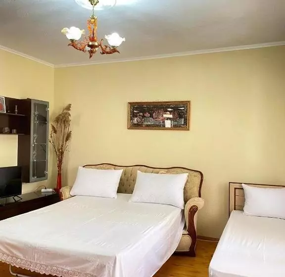 پانسیون Roelka Guest House