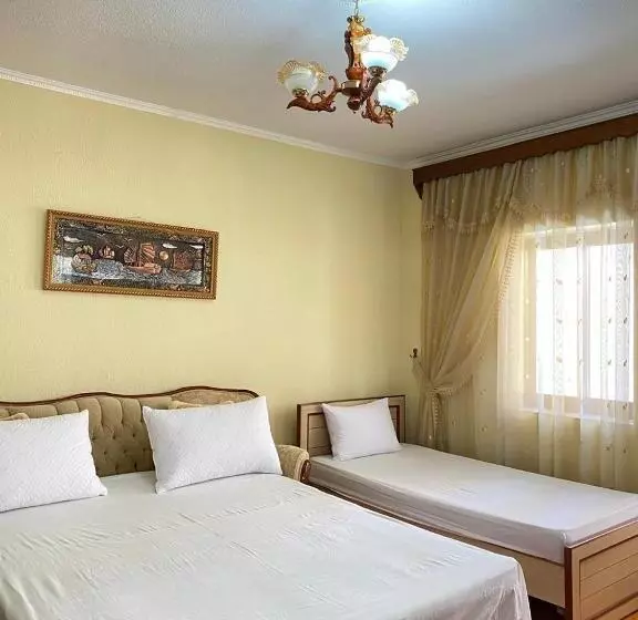 پانسیون Roelka Guest House